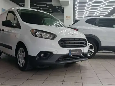 Usata Ford Transit Courier Trend 101 CV (74 kW) 2022 Bianco Furgone