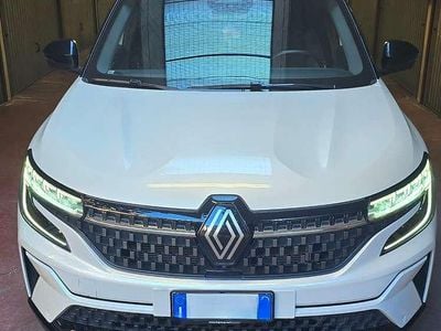 Usata Renault Austral Iconic 131 CV (96 kW) 2023 Bianco SUV