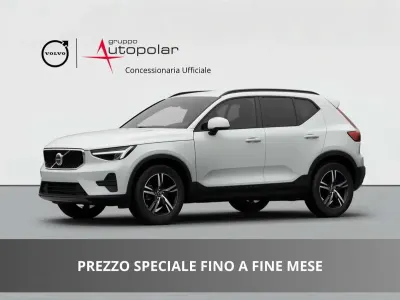 Nuova Volvo XC40 Core 163 CV (119 kW) 2026 Bianco ghiaccio SUV
