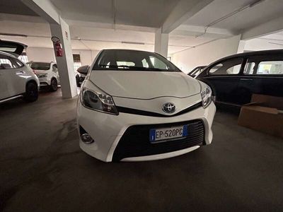 usata Toyota Yaris Hybrid 