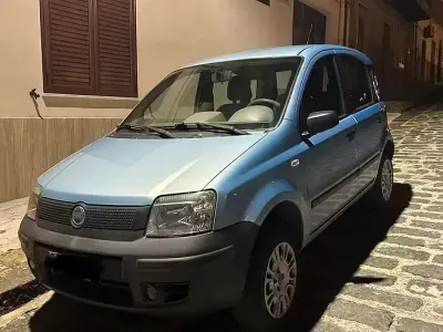 Usata Fiat Panda 4x4 95 CV (69 kW) 2009 Blu Utilitaria