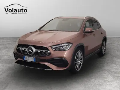 Usata Mercedes GLA200 Premium 150 CV (110 kW) 2022 Grigio SUV