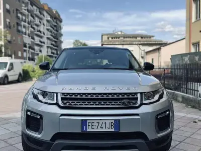 Usado Land Rover Range Rover evoque HSE Dynamic 150 HP (110 kW) 2016 Prateado SUV