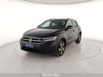 Nero metallizzato Usata 2022 VW T-Roc R-line SUV | 21.000 € (Buon prezzo)