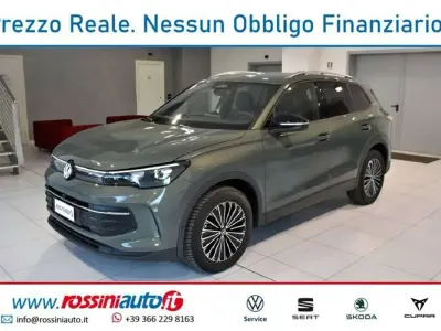 Usata VW Tiguan Edition 150 CV (110 kW) 2025 Velvet green SUV