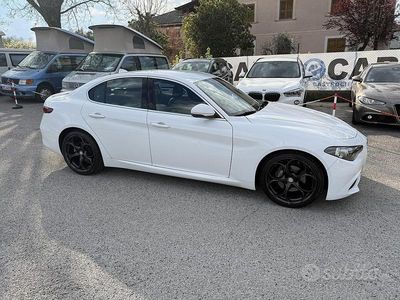Occasion Alfa Romeo Giulia 180 ch (132 kW) 2018 Blanc Berline