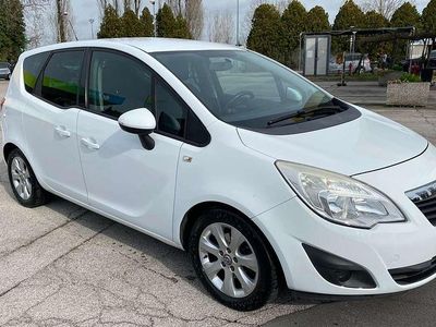 Usata Opel Meriva Cosmo 95 CV (69 kW) 2012 Bianco Monovolume