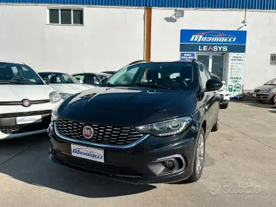 Usata Fiat Tipo Business 120 CV (88 kW) 2018 Blu Station wagon