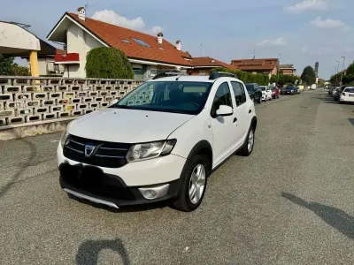 Usata Dacia Sandero Prestige 90 CV (66 kW) 2017 Bianco Berlina