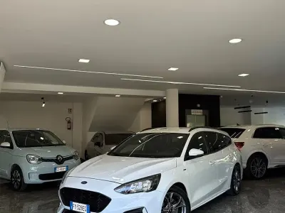 Usata Ford Focus ST 120 CV (88 kW) 2019 Bianco Station wagon