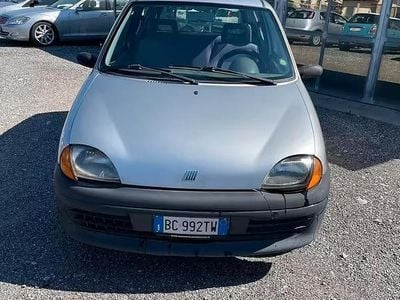 Usata Fiat Seicento Young 39 CV (28 kW) 1999 Grigio Utilitaria