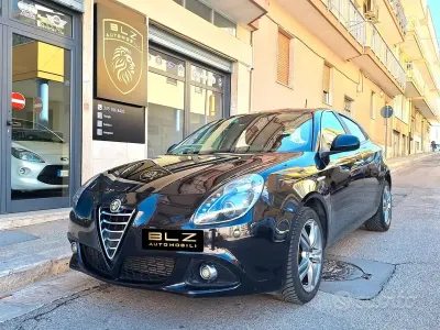 Usata Alfa Romeo Giulietta Exclusive 105 CV (77 kW) 2015 Nero Utilitaria