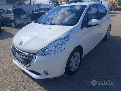 Usata Peugeot 208 2014 Bianco Utilitaria