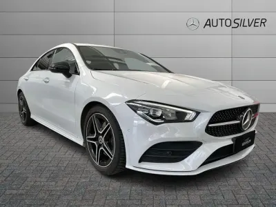 Usata Mercedes CLA200 Premium 150 CV (110 kW) 2020 Bianco / pastello Coupé