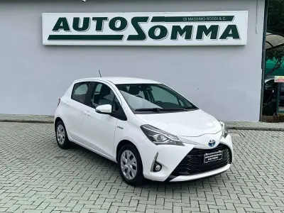 Usata Toyota Yaris Hybrid Business Edition 73 CV (53 kW) 2019 Bianco Berlina