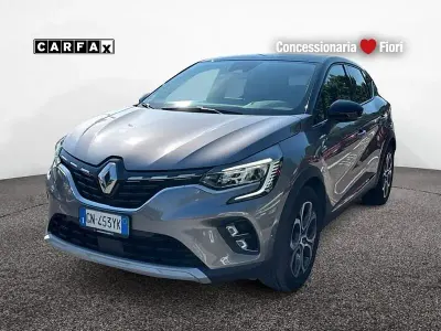 Usata Renault Captur Intens 101 CV (74 kW) 2023 Grigio SUV