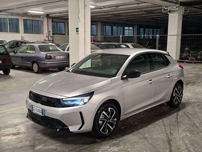 Nowe Opel Corsa 101 KM (74 kW) 2025 Srebrny Hatchback
