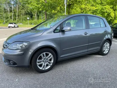 Usata VW Golf V Comfortline 102 CV (75 kW) 2007 Grigio Berlina