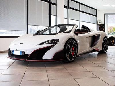Usata McLaren 675LT 674 CV (495 kW) 2016 Bianco Cabrio