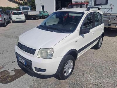 Usata Fiat Panda 4x4 Climbing 69 CV (50 kW) 2007 Bianco Utilitaria