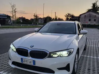 Usata BMW 318 Advantage 150 CV (110 kW) 2020 Bianco Station wagon