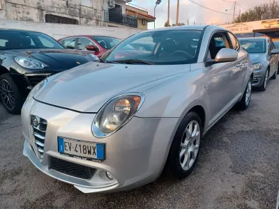 Usata Alfa Romeo MiTo Distinctive 85 CV (62 kW) 2014 Argento Utilitaria