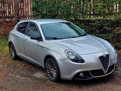 Usata Alfa Romeo Giulietta Super 120 CV (88 kW) 2017 Argento Utilitaria