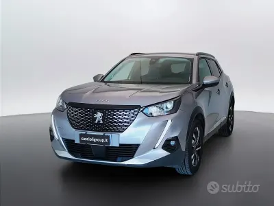 Usata Peugeot 2008 Allure 102 CV (75 kW) 2020 Grigio SUV