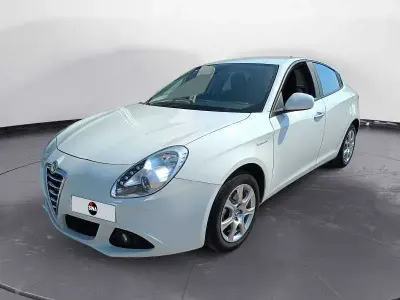 Usata Alfa Romeo Giulietta Progression 105 CV (77 kW) 2012 Bianco Utilitaria