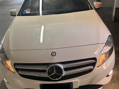 Usata Mercedes 180 109 CV (80 kW) 2015 Bianco Berlina