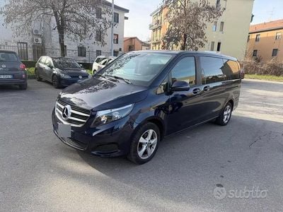 Usata Mercedes V220 163 CV (119 kW) 2019 Blu Monovolume