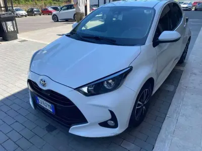 Usata Toyota Yaris Hybrid