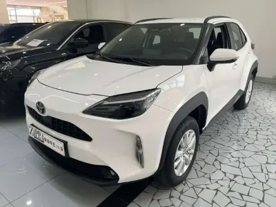Usata Toyota Yaris Cross Active 92 CV (67 kW) 2025 Bianco SUV
