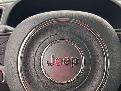 Usata Jeep Renegade Limited 179 CV (131 kW) 2022 Grigio SUV