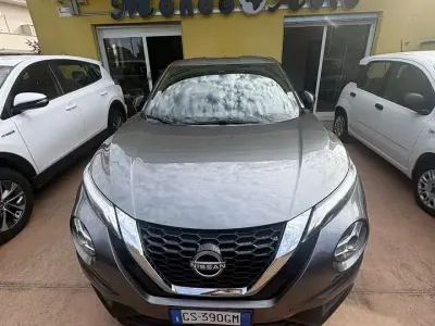 Usata Nissan Juke N-Connecta 114 CV (83 kW) 2023 Grigio SUV