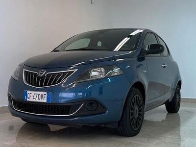 Usata Lancia Ypsilon Silver 69 CV (50 kW) 2021 Blu Utilitaria