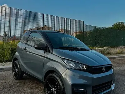 Begagnad Aixam City Sport 2022 Grå Halvkombi