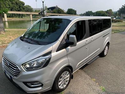 Usata Ford Tourneo Titanium 185 CV (136 kW) 2021 Grigio Monovolume