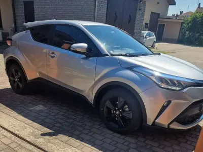 Usata Toyota C-HR Active 122 CV (89 kW) 2023 Grigio SUV