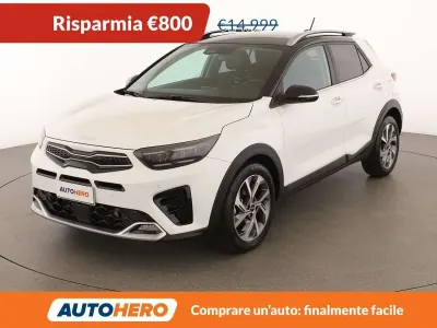 Usata Kia Stonic GT-Line 101 CV (74 kW) 2022 Bianco SUV