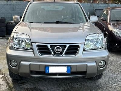 Usata Nissan X-Trail 135 CV (99 kW) 2003 Grigio SUV