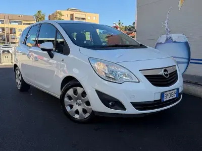 Usata Opel Meriva 120 CV (88 kW) 2013 Bianco Monovolume