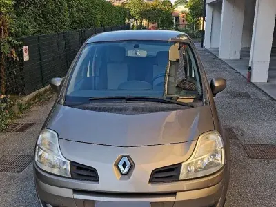Usata Renault Modus 101 CV (74 kW) 2010 Monovolume