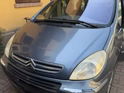 Usata Citroën Xsara Picasso 109 CV (80 kW) 2006 Bluazzurro Monovolume