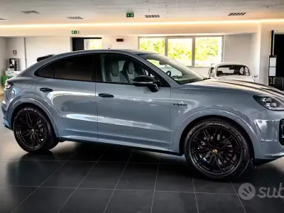 Usata Porsche Cayenne Coupe 305 CV (224 kW) 2025 Grigio Coupé