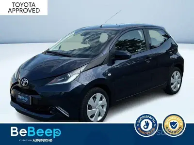 Usata Toyota Aygo X-play 69 CV (50 kW) 2017 Bluazzurro Utilitaria