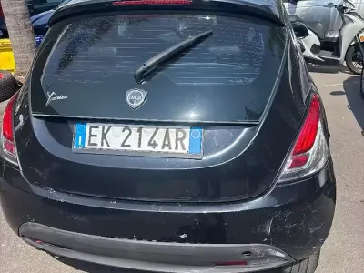 Usata Lancia Ypsilon 95 CV (69 kW) 2011 Nero Utilitaria