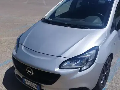 Usata Opel Corsa Cosmo 90 CV (66 kW) 2017 Utilitaria