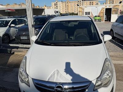 Usata Opel Corsa 85 CV (62 kW) 2012 Bianco Berlina