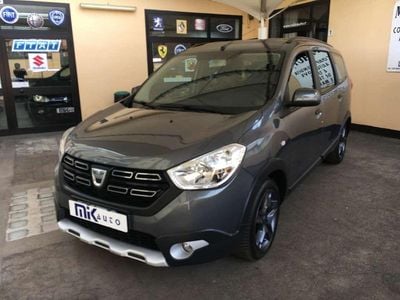Usata Dacia Lodgy Stepway 109 CV (80 kW) 2017 Scuro Monovolume